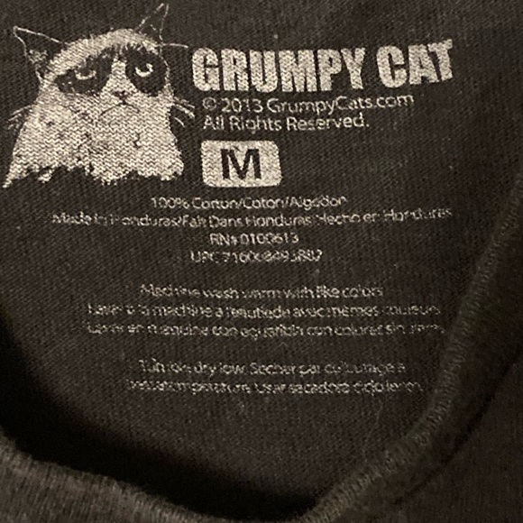 Grumpy Cat “This is my happy face” graphic t-shirt. Size medium. - Picture 3 of 4
